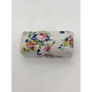 Vintage Chinese Porcelain Hand Painted Famille Rose 3” Treasure Box With Box